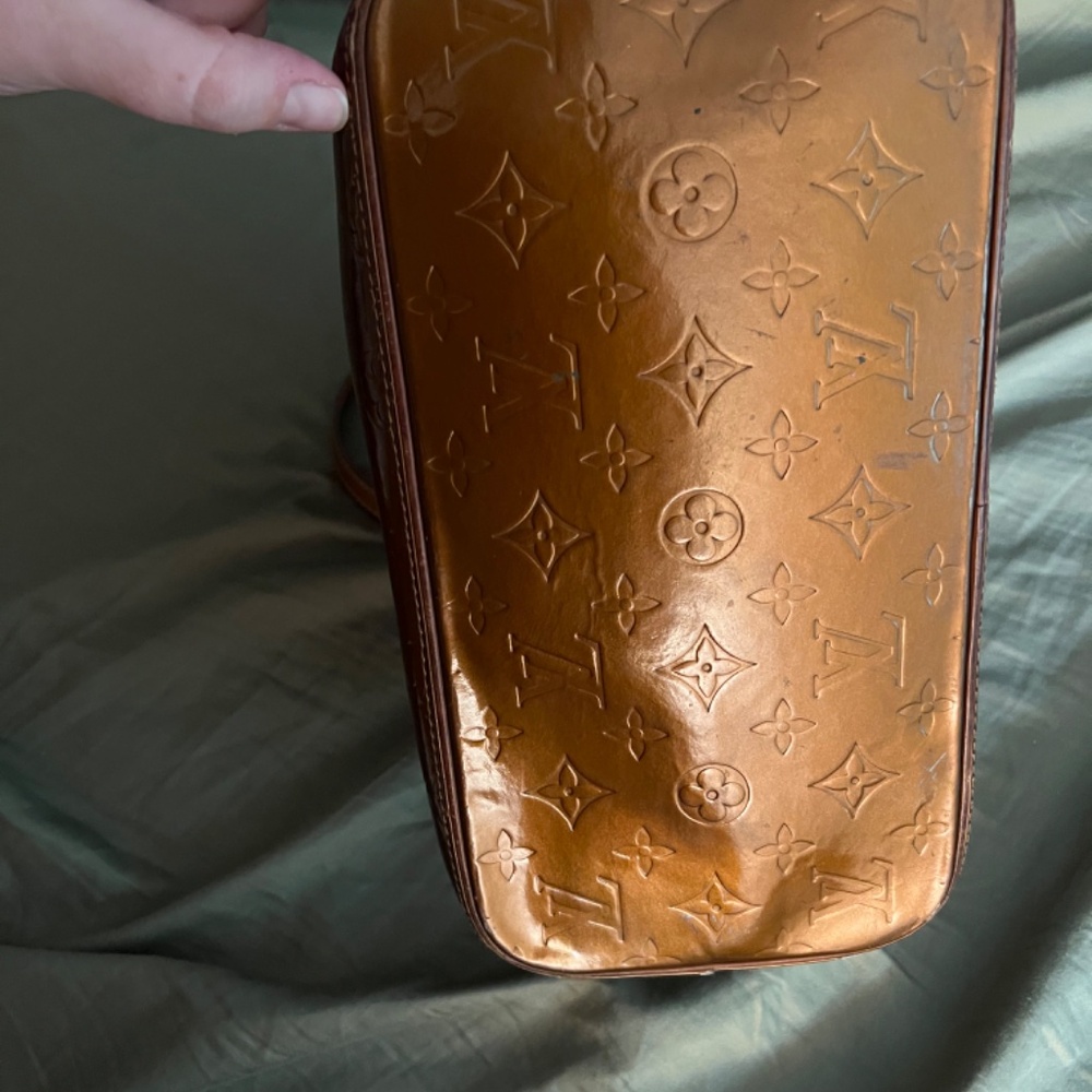 Louis Vuitton Purse - Picture 7 of 7